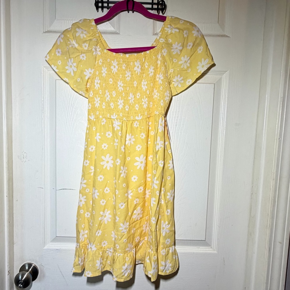 Girls Yellow Floral Smocked Sun Dress size 7/8